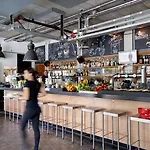 Hotel Q-factory 3*