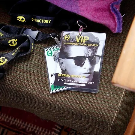 Q-factory 3*