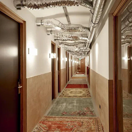 Hotel Q-factory