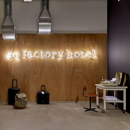 Hotel Q-factory 3*