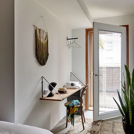 Q-factory 3* Амстердам