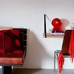 Q-factory Hotel 3*
