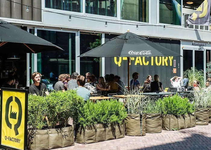 Q-factory Отель