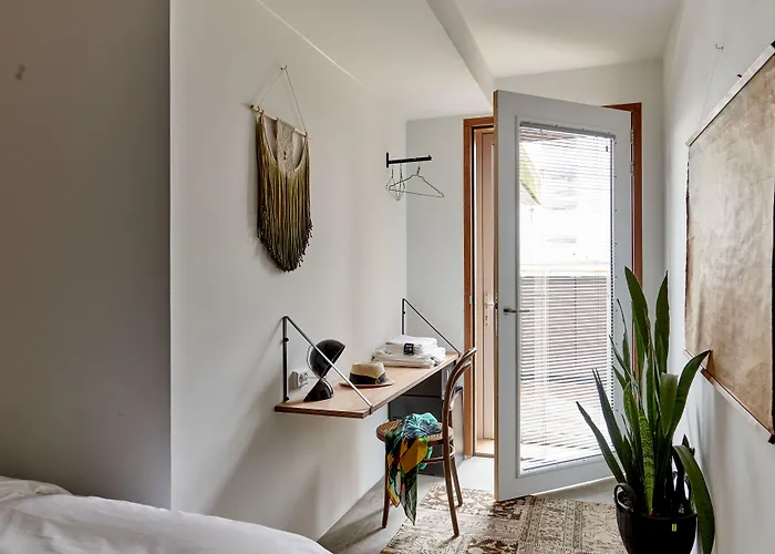 Q-factory 3* Амстердам