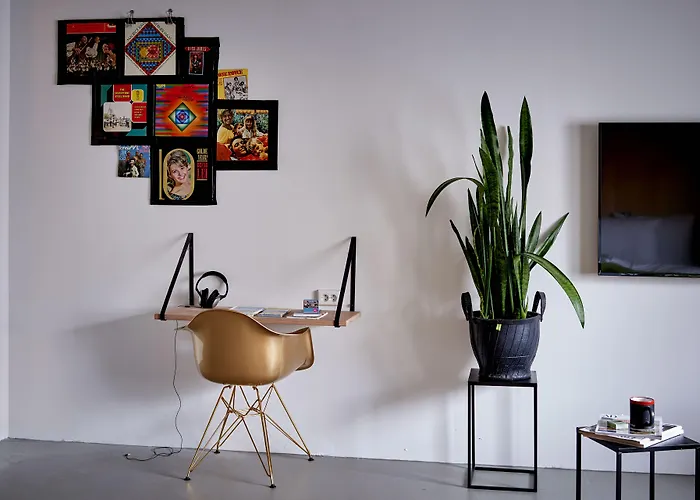 Q-factory Отель Амстердам