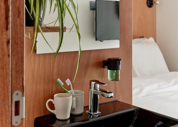 Q-factory Отель