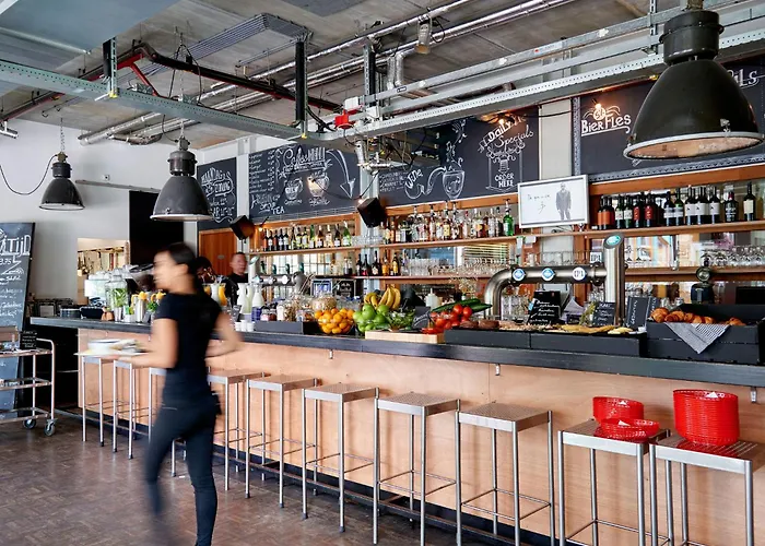 Q-factory Отель