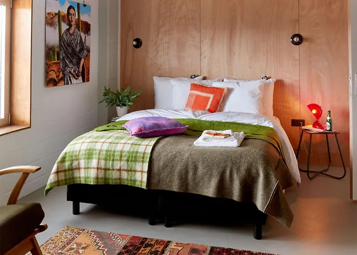 Q-factory 3* Амстердам